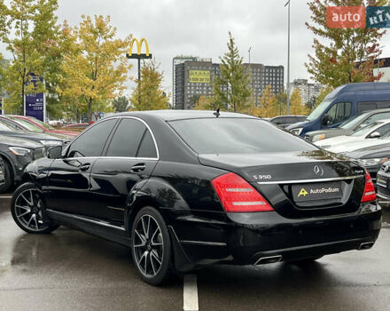 Чорний Мерседес С Клас, об'ємом двигуна 2.99 л та пробігом 258 тис. км за 18000 $, фото 11 на Automoto.ua