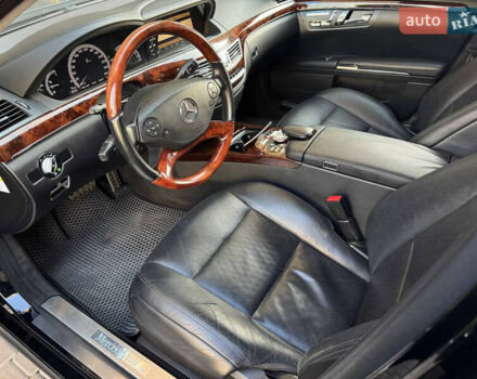 Чорний Мерседес С Клас, об'ємом двигуна 4.66 л та пробігом 221 тис. км за 15900 $, фото 15 на Automoto.ua