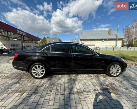 Черный Мерседес С Класс, объемом двигателя 3.5 л и пробегом 230 тыс. км за 20000 $, фото 5 на Automoto.ua