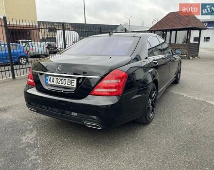 Черный Мерседес С Класс, объемом двигателя 3 л и пробегом 280 тыс. км за 19999 $, фото 29 на Automoto.ua
