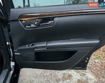 Черный Мерседес С Класс, объемом двигателя 3.5 л и пробегом 188 тыс. км за 14999 $, фото 30 на Automoto.ua