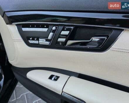 Черный Мерседес С Класс, объемом двигателя 4.7 л и пробегом 218 тыс. км за 17999 $, фото 49 на Automoto.ua