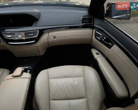 Черный Мерседес С Класс, объемом двигателя 4.7 л и пробегом 218 тыс. км за 14999 $, фото 38 на Automoto.ua