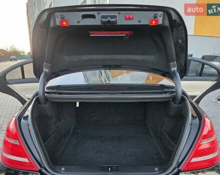 Черный Мерседес С Класс, объемом двигателя 4.7 л и пробегом 218 тыс. км за 17999 $, фото 74 на Automoto.ua