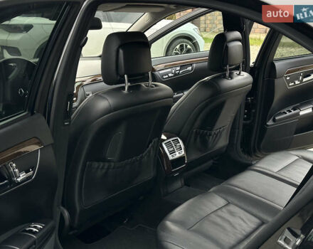 Черный Мерседес С Класс, объемом двигателя 2.99 л и пробегом 320 тыс. км за 21500 $, фото 28 на Automoto.ua