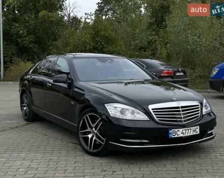 Черный Мерседес С Класс, объемом двигателя 2.99 л и пробегом 320 тыс. км за 21500 $, фото 1 на Automoto.ua