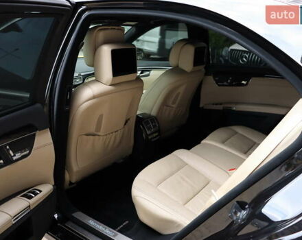 Черный Мерседес С Класс, объемом двигателя 4.7 л и пробегом 179 тыс. км за 17900 $, фото 33 на Automoto.ua