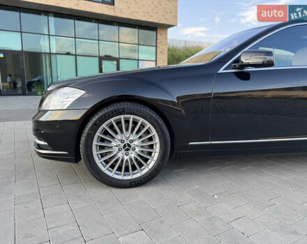 Черный Мерседес С Класс, объемом двигателя 4.7 л и пробегом 208 тыс. км за 23000 $, фото 6 на Automoto.ua