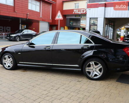 Черный Мерседес С Класс, объемом двигателя 4.7 л и пробегом 179 тыс. км за 17900 $, фото 6 на Automoto.ua
