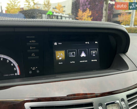 Чорний Мерседес С Клас, об'ємом двигуна 2.99 л та пробігом 258 тис. км за 18000 $, фото 26 на Automoto.ua