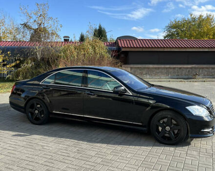 Черный Мерседес С Класс, объемом двигателя 4.66 л и пробегом 197 тыс. км за 21000 $, фото 9 на Automoto.ua