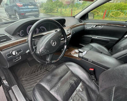 Черный Мерседес С Класс, объемом двигателя 2.1 л и пробегом 300 тыс. км за 13900 $, фото 11 на Automoto.ua