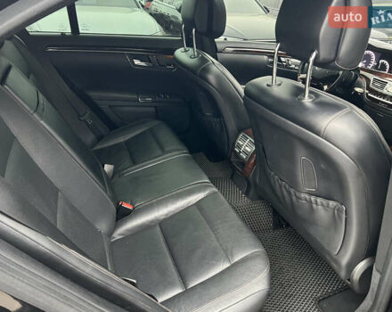 Черный Мерседес С Класс, объемом двигателя 3 л и пробегом 258 тыс. км за 17400 $, фото 35 на Automoto.ua