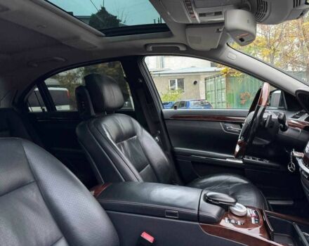 Черный Мерседес С Класс, объемом двигателя 4.7 л и пробегом 170 тыс. км за 13900 $, фото 14 на Automoto.ua