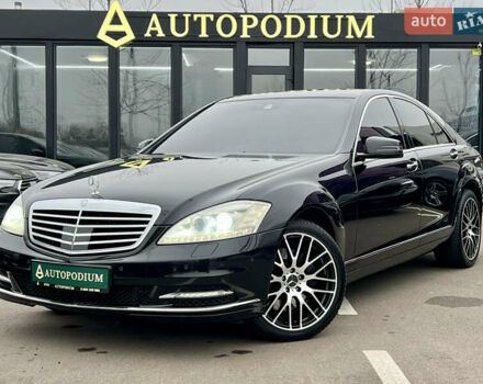 Черный Мерседес С Класс, объемом двигателя 3 л и пробегом 258 тыс. км за 17400 $, фото 2 на Automoto.ua