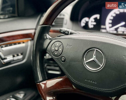 Черный Мерседес С Класс, объемом двигателя 3 л и пробегом 258 тыс. км за 17400 $, фото 23 на Automoto.ua