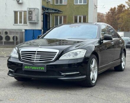 Черный Мерседес С Класс, объемом двигателя 4.7 л и пробегом 170 тыс. км за 13900 $, фото 1 на Automoto.ua