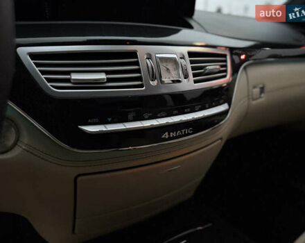 Черный Мерседес С Класс, объемом двигателя 4.7 л и пробегом 218 тыс. км за 14999 $, фото 27 на Automoto.ua