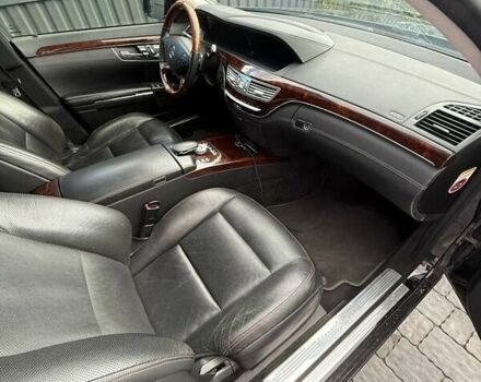 Черный Мерседес С Класс, объемом двигателя 3.5 л и пробегом 230 тыс. км за 20000 $, фото 8 на Automoto.ua