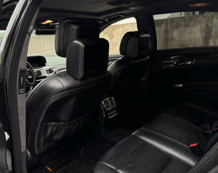 Черный Мерседес С Класс, объемом двигателя 4.66 л и пробегом 313 тыс. км за 15000 $, фото 12 на Automoto.ua