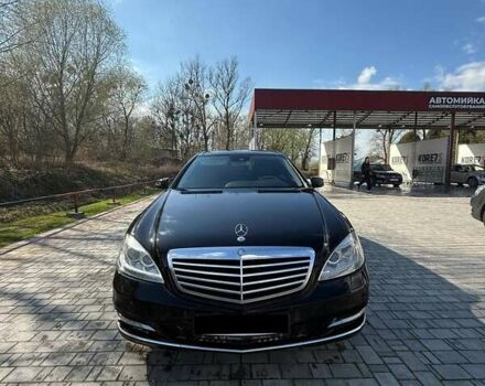 Черный Мерседес С Класс, объемом двигателя 3.5 л и пробегом 230 тыс. км за 20000 $, фото 3 на Automoto.ua