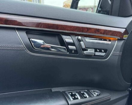 Черный Мерседес С Класс, объемом двигателя 4.7 л и пробегом 170 тыс. км за 13900 $, фото 9 на Automoto.ua