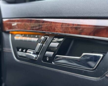 Черный Мерседес С Класс, объемом двигателя 4.7 л и пробегом 170 тыс. км за 13900 $, фото 18 на Automoto.ua