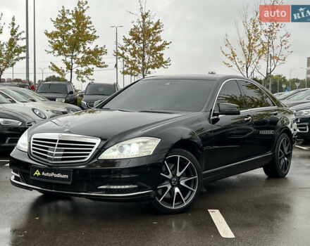 Чорний Мерседес С Клас, об'ємом двигуна 2.99 л та пробігом 258 тис. км за 18000 $, фото 8 на Automoto.ua