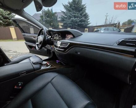 Черный Мерседес С Класс, объемом двигателя 3.5 л и пробегом 188 тыс. км за 14999 $, фото 25 на Automoto.ua