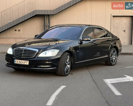 Черный Мерседес С Класс, объемом двигателя 4.7 л и пробегом 155 тыс. км за 15900 $, фото 36 на Automoto.ua