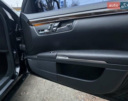 Черный Мерседес С Класс, объемом двигателя 3.5 л и пробегом 188 тыс. км за 14999 $, фото 28 на Automoto.ua