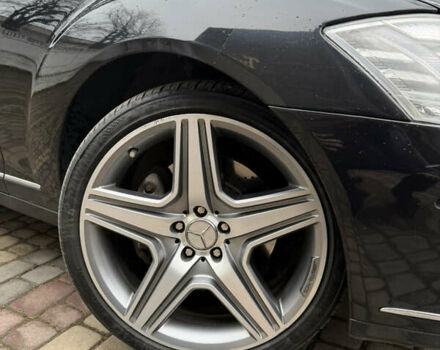 Чорний Мерседес С Клас, об'ємом двигуна 2.99 л та пробігом 286 тис. км за 22000 $, фото 9 на Automoto.ua