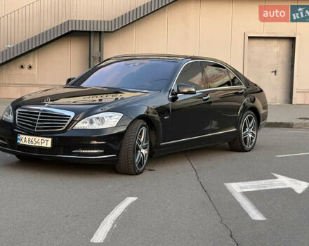 Черный Мерседес С Класс, объемом двигателя 4.7 л и пробегом 155 тыс. км за 15900 $, фото 8 на Automoto.ua