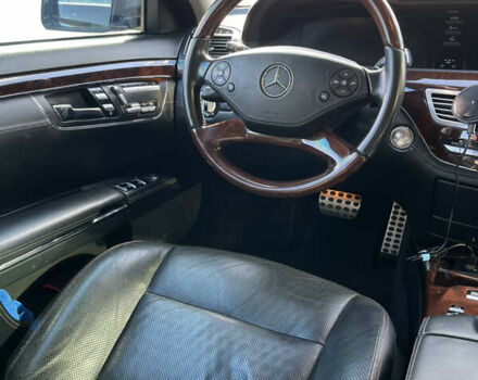 Черный Мерседес С Класс, объемом двигателя 4.66 л и пробегом 197 тыс. км за 21000 $, фото 16 на Automoto.ua