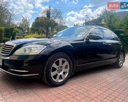 Черный Мерседес С Класс, объемом двигателя 3 л и пробегом 154 тыс. км за 22000 $, фото 1 на Automoto.ua