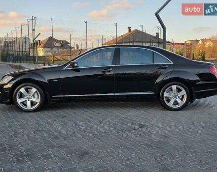 Черный Мерседес С Класс, объемом двигателя 4.7 л и пробегом 218 тыс. км за 17999 $, фото 11 на Automoto.ua