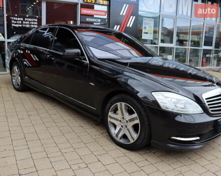 Черный Мерседес С Класс, объемом двигателя 4.7 л и пробегом 179 тыс. км за 17900 $, фото 5 на Automoto.ua
