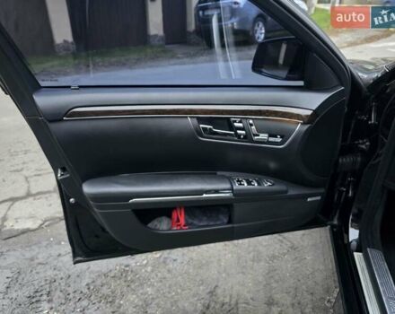 Черный Мерседес С Класс, объемом двигателя 3.5 л и пробегом 188 тыс. км за 14999 $, фото 37 на Automoto.ua