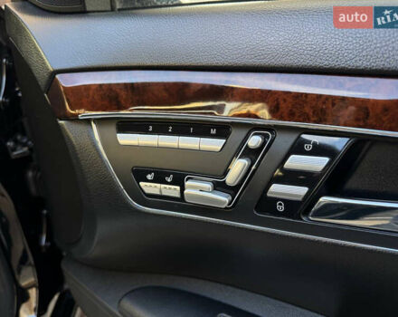 Чорний Мерседес С Клас, об'ємом двигуна 4.66 л та пробігом 221 тис. км за 15900 $, фото 31 на Automoto.ua