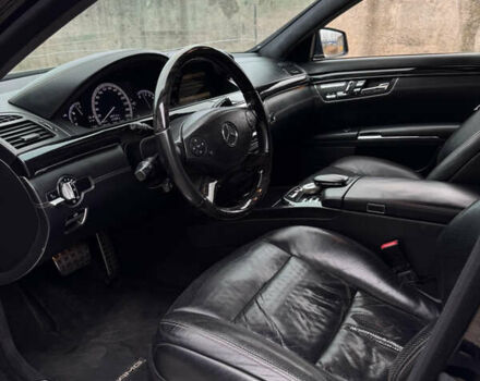 Черный Мерседес С Класс, объемом двигателя 4.66 л и пробегом 313 тыс. км за 15000 $, фото 4 на Automoto.ua