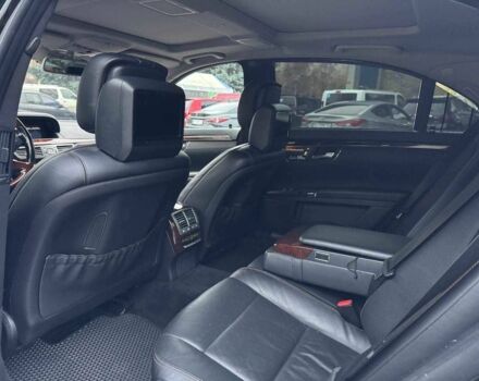 Черный Мерседес С Класс, объемом двигателя 4.7 л и пробегом 170 тыс. км за 13900 $, фото 13 на Automoto.ua