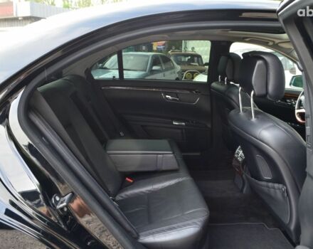 Черный Мерседес С Класс, объемом двигателя 3 л и пробегом 222 тыс. км за 19999 $, фото 13 на Automoto.ua