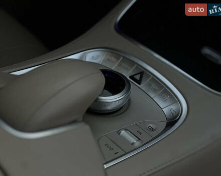 Черный Мерседес С Класс, объемом двигателя 4.66 л и пробегом 203 тыс. км за 28999 $, фото 12 на Automoto.ua