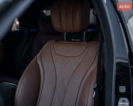 Черный Мерседес С Класс, объемом двигателя 4.66 л и пробегом 20 тыс. км за 50000 $, фото 24 на Automoto.ua