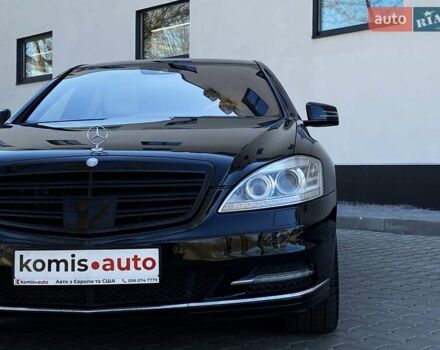 Черный Мерседес С Класс, объемом двигателя 3 л и пробегом 247 тыс. км за 17999 $, фото 21 на Automoto.ua