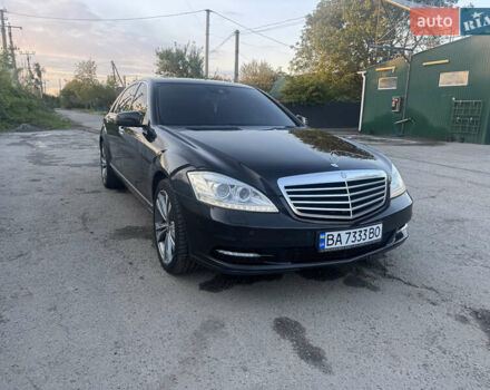 Черный Мерседес С Класс, объемом двигателя 3 л и пробегом 275 тыс. км за 22000 $, фото 3 на Automoto.ua