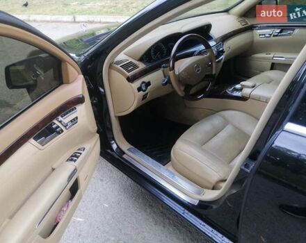 Черный Мерседес С Класс, объемом двигателя 5 л и пробегом 150 тыс. км за 23450 $, фото 36 на Automoto.ua