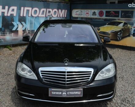 Черный Мерседес С Класс, объемом двигателя 3 л и пробегом 222 тыс. км за 19999 $, фото 2 на Automoto.ua