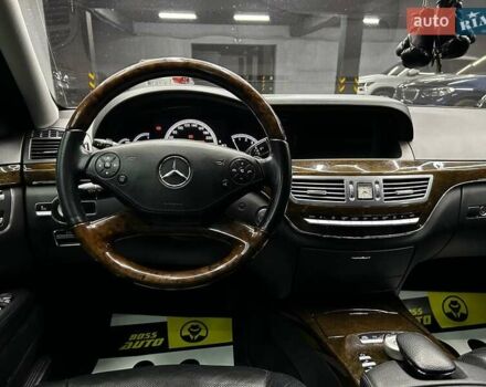 Черный Мерседес С Класс, объемом двигателя 2.99 л и пробегом 278 тыс. км за 23500 $, фото 8 на Automoto.ua