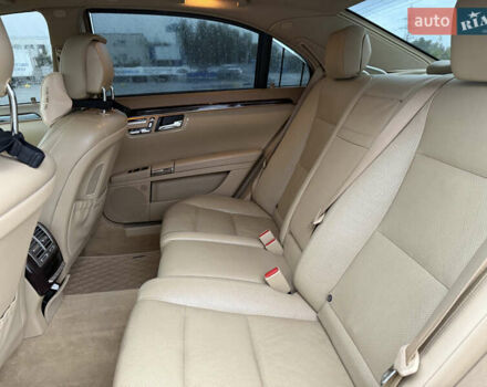 Черный Мерседес С Класс, объемом двигателя 4.66 л и пробегом 231 тыс. км за 18060 $, фото 33 на Automoto.ua